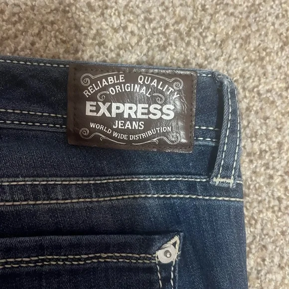 Express Jeans Dark Wash Mid Rise Bootcut Jeans – Size 6S - Picture 4 of 5